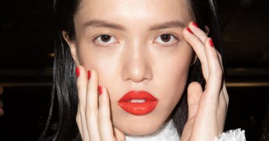 6 Trending Winter Makeup Looks to Heat Up Your Beauty Routine

As temperatures fall, expect two shifts: deeper lipstick hues and richer skincare formulas to combat the drier air.