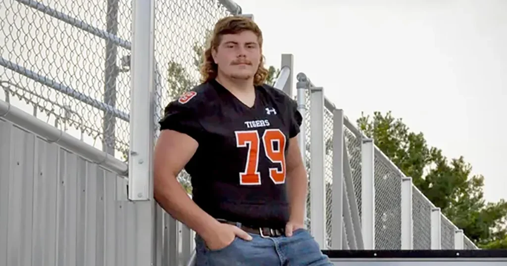 20-Year-Old College Football Player Dies During Vacation with Girlfriend