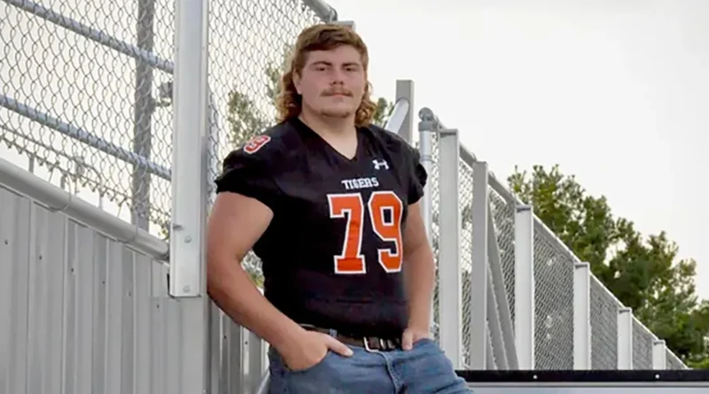 20-Year-Old College Football Player Dies During Vacation with Girlfriend
