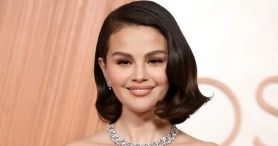 Selena Gomez Embraces Her Natural Beauty with a Makeup-Free Selfie