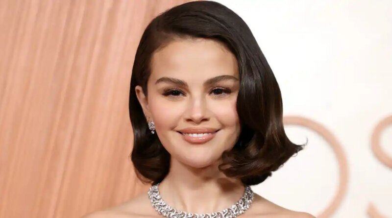 Selena Gomez Embraces Her Natural Beauty with a Makeup-Free Selfie