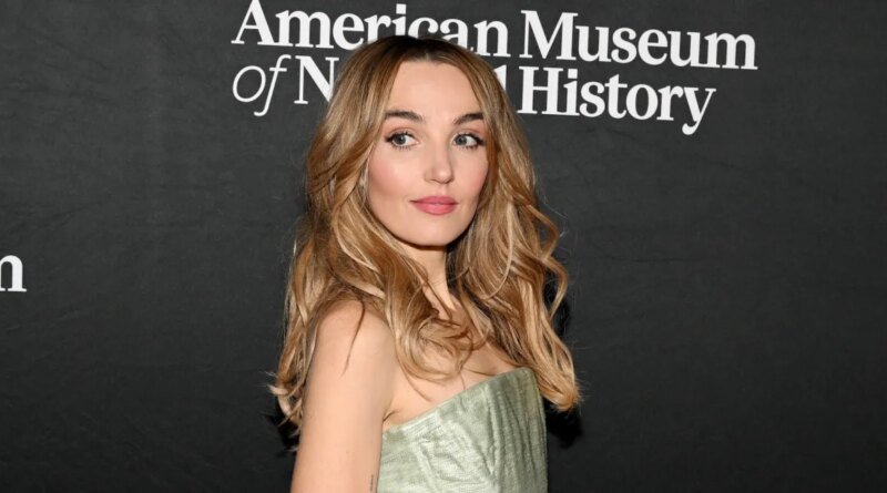 Chloe Fineman Opens Up About Facial Injuries from 'Botched' Cosmetic Procedures