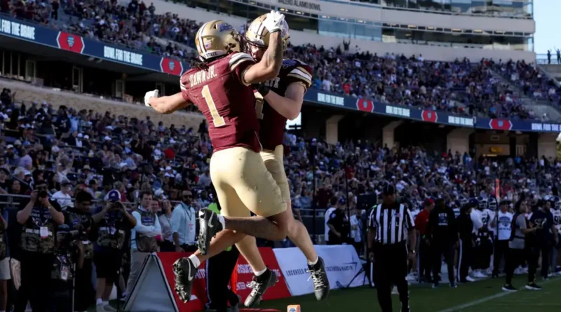 Parachutist Gets Entangled in Wire During Armed Forces Bowl Pregame Event