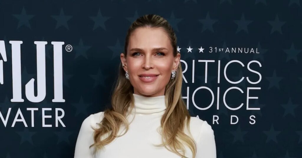 Sara Foster Shrugs Off Spanx Slip at the 2026 Critics Choice Awards