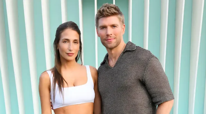 Kyle Cooke Reacts to Amanda Excluding Him from 2016 Photo Before Their Breakup