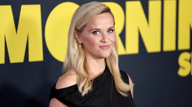 Reese Witherspoon Warns Fans About Impostors on Social Media