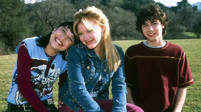 25 Years Since Lizzie McGuire's Debut: Behind-the-Scenes Stories and Guest Star Highlights