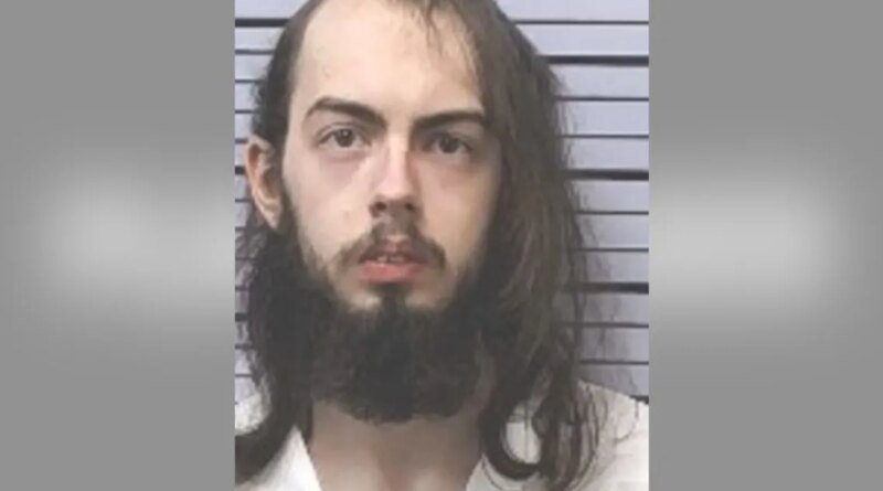 Teen Arrested for Allegedly Stabbing Father to Death in Front of Grandmother