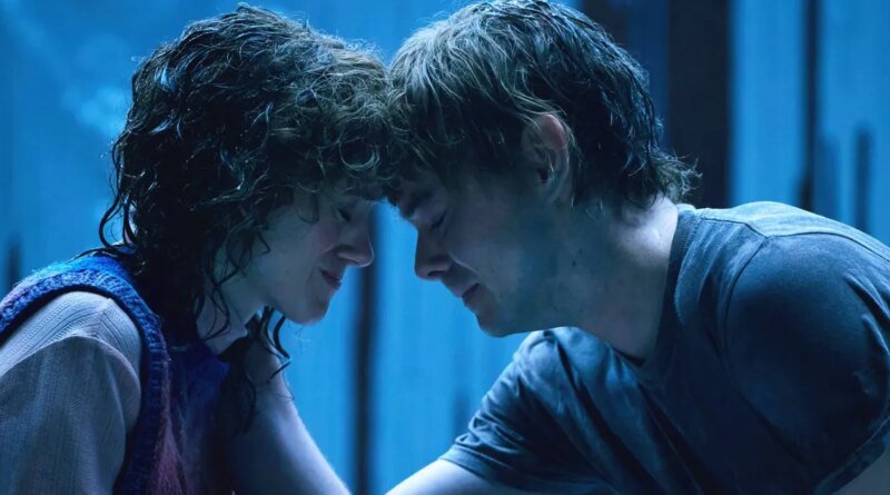 Did Nancy and Jonathan from Stranger Things Break Up? An Explanation of the Proposal Scene