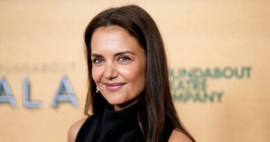 Achieve Katie Holmes’ Cozy-Chic Trouser Style with This $17 Alternative