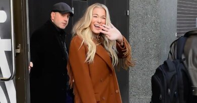 LeAnn Rimes' Carry-All Tote Mirrors This $18 Version Perfectly