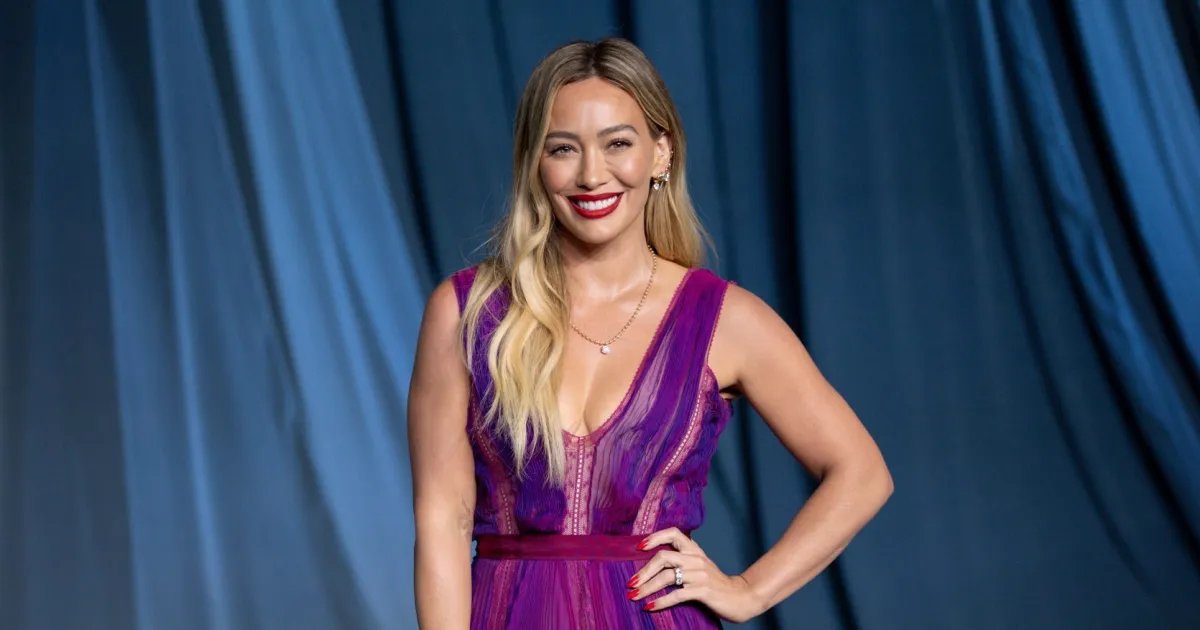 Hilary Duff Stuns in Wide-Leg Trousers at NYC Concert – Style Spotlight