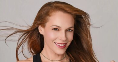 Amanda Righetti is Celebrated for Her Role in The OC Now More Than Ever