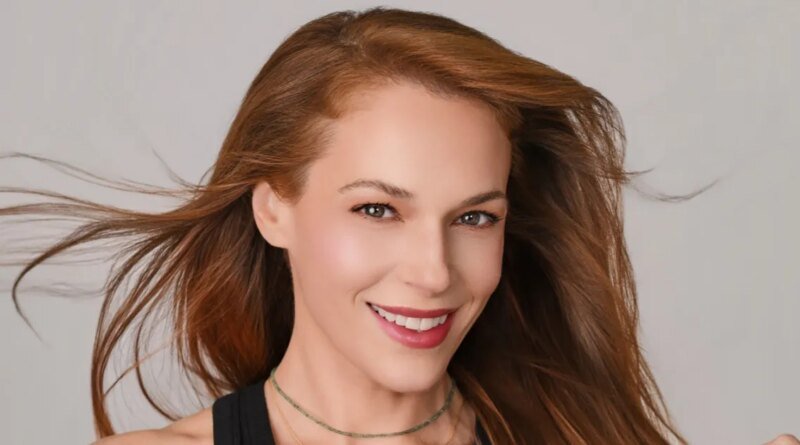 Amanda Righetti is Celebrated for Her Role in The OC Now More Than Ever