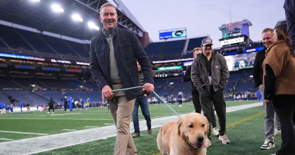 Kirk Herbstreit Addresses Critics of His 'Irritating' Dogs
