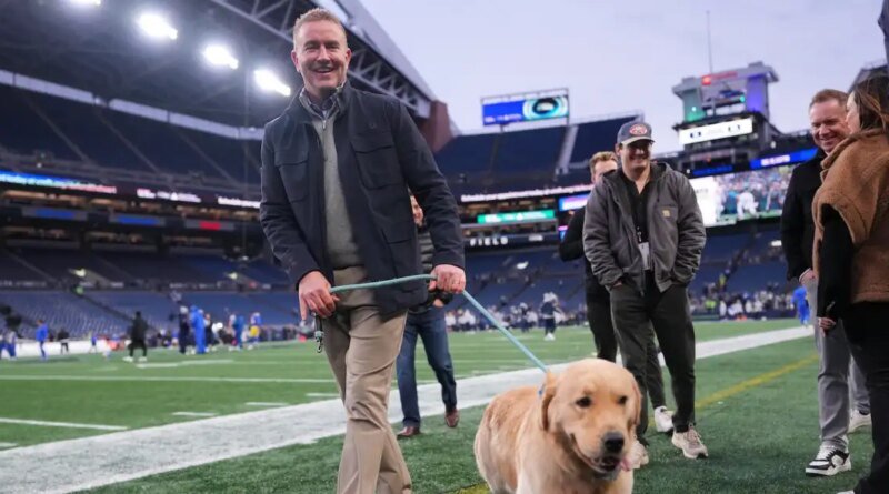 Kirk Herbstreit Addresses Critics of His 'Irritating' Dogs