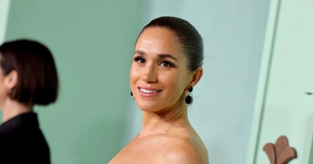 Meghan Markle's Burgundy Slip Dress: The Perfect Choice for Hosts