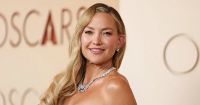 Recreate Kate Hudson's Oscars Manicure with This $23 Nail Duo!