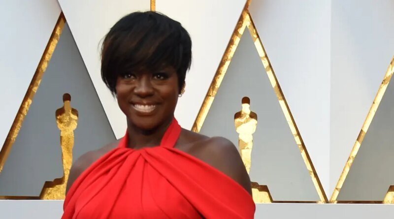 Viola Davis Rocked Platform Sneakers at the 2017 Oscars