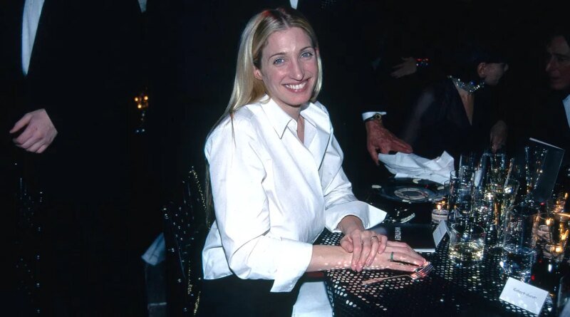 Embrace Your Inner Carolyn Bessette with 17 Chic Roll-Neck Sweaters