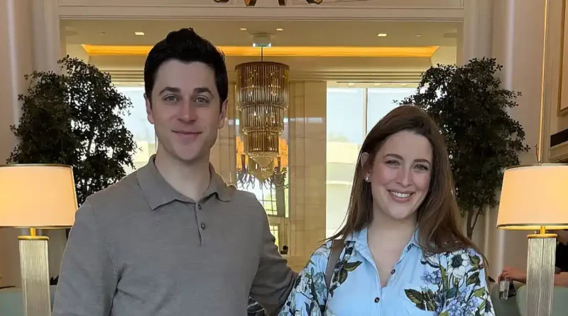 David Henrie Reveals Wife's Pregnancy, She Modifies Caption