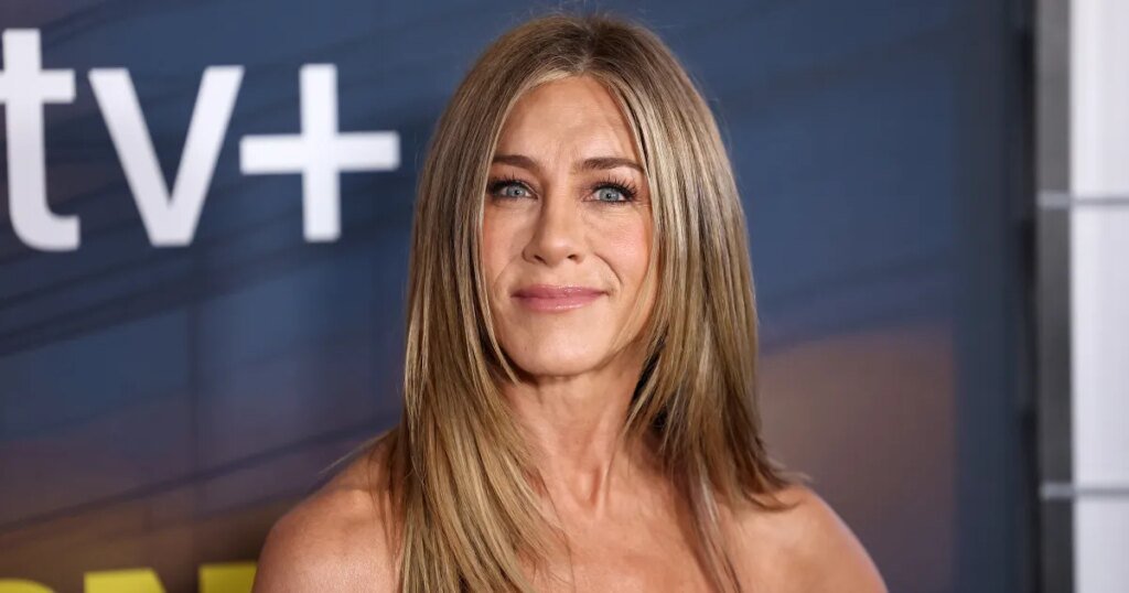 Recreate Jennifer Aniston’s Stylish and Comfy Suede Mules for Just $26!