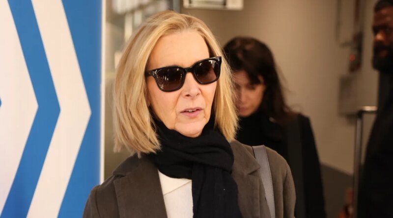 Lisa Kudrow’s Jacket: The Timeless Spring Layer You’ll Love