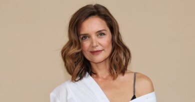 Katie Holmes Refreshes Her Spring Look with Classic Mary Jane Flats
