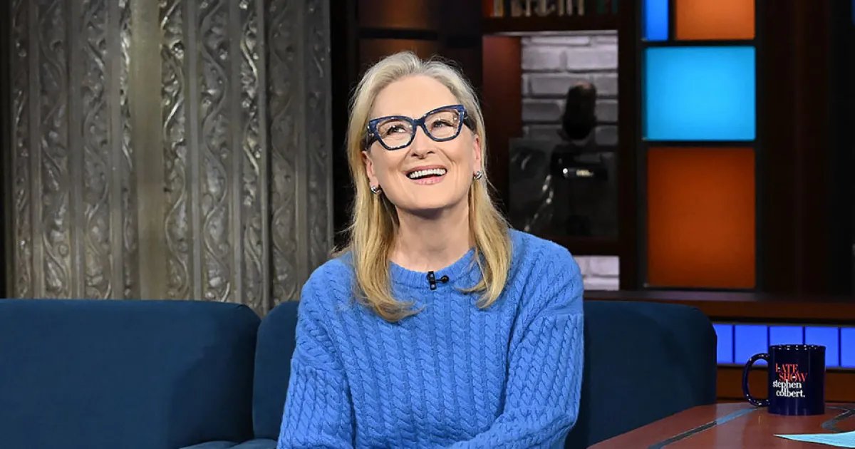 <p>Meryl Streep Gives a Subtle Nod to <em>The Devil Wears Prada</em> in a Cerulean Sweater</p>