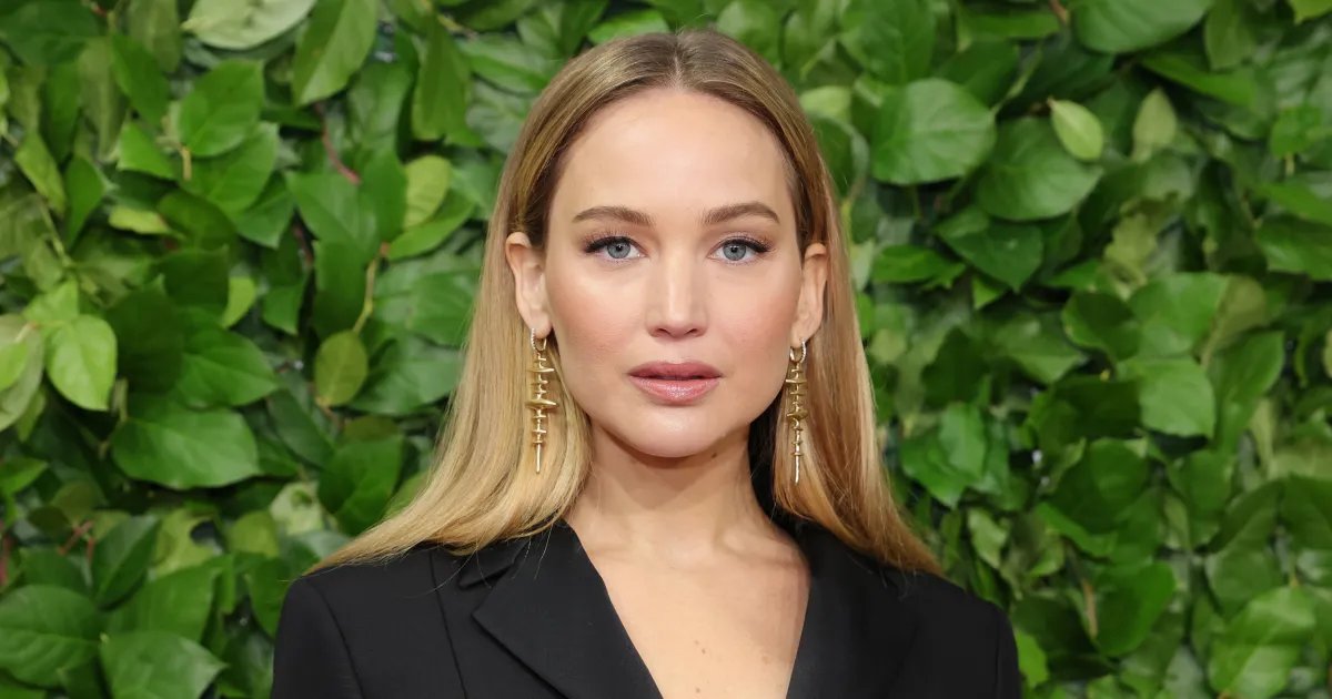 Jennifer Lawrence’s $35 Adidas Slides: A Must-Have for Warm Weather