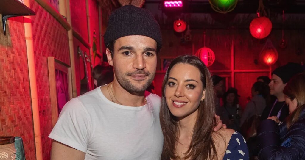 Chris Abbott Addresses Aubrey Plaza's Baby Announcement