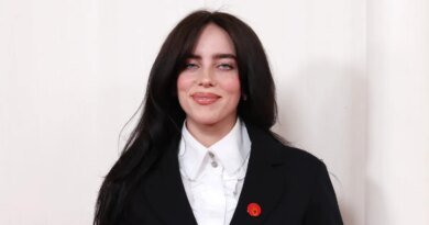 Billie Eilish Opens Up About Managing Tourette's Syndrome Tics