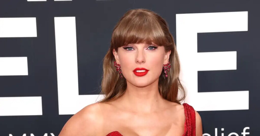 Taylor Swift Rocks Stylish $200 Dress in NYC