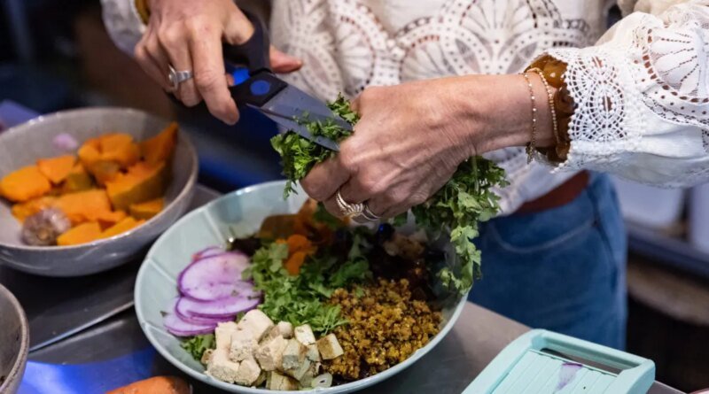 Revitalizing Quinoa Bowl Recipes for Wholesome Spring Meals