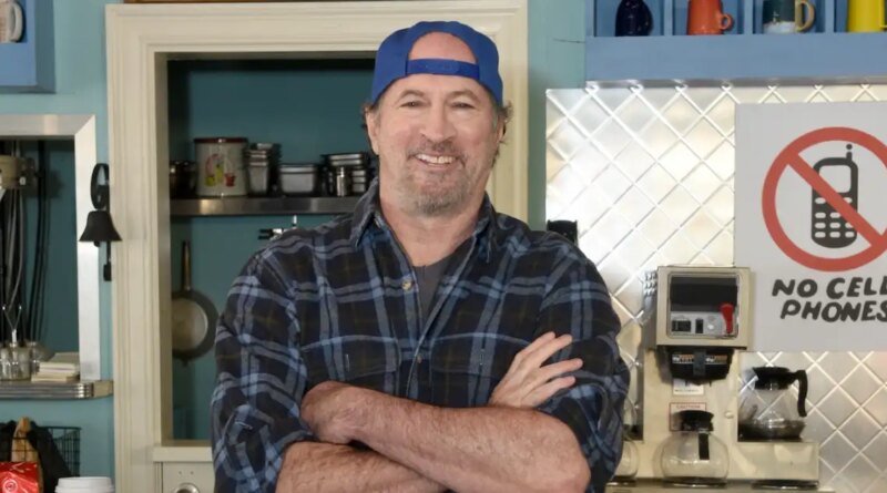 Scott Patterson from Gilmore Girls Suggests Rory's Boyfriends Would Be Unfaithful