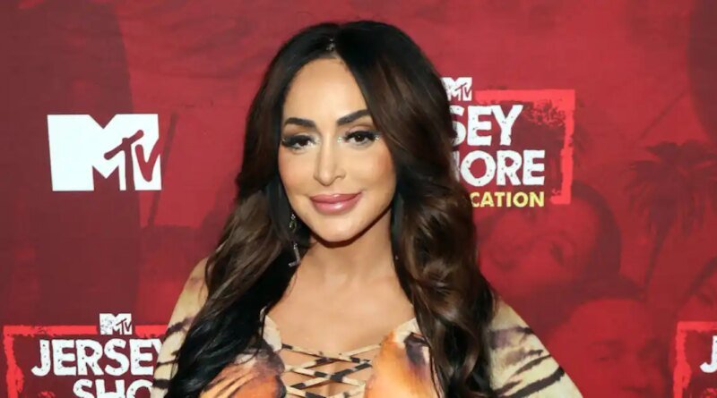 Angelina Pivarnick from Jersey Shore Reveals She's Expecting!