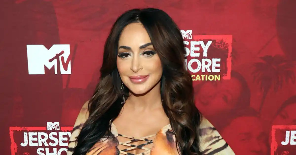 Angelina Pivarnick from Jersey Shore Reveals She’s Expecting!