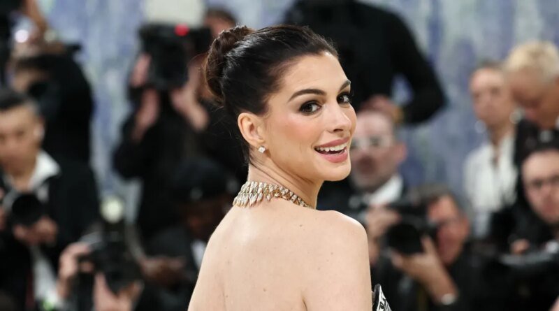 Anne Hathaway Addresses Viral Facelift Rumors Head-On