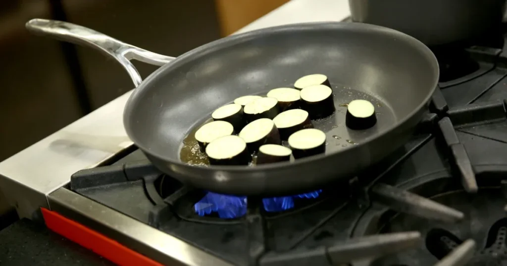 5 Warning Signs That Your Nonstick Pan May Be Leaching Harmful Chemicals