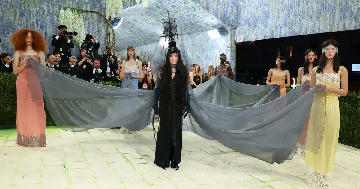 Veiled Styles Take Center Stage at the 2026 Met Gala Red Carpet