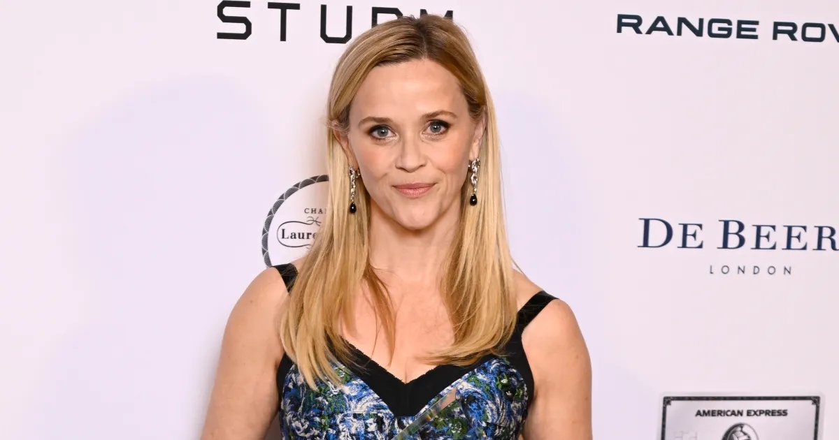 Shop Reese Witherspoon’s Denim-Inspired Dress Look on Amazon