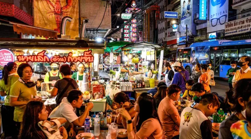 Top Street Food Destinations: A Traveler's Guide