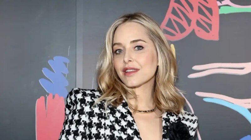 Jenny Mollen Addresses Criticism Surrounding Photos with Her Son