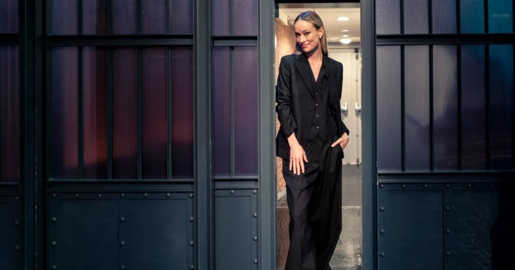 Olivia Wilde's Retro Sneakers Have a $27 Dupe