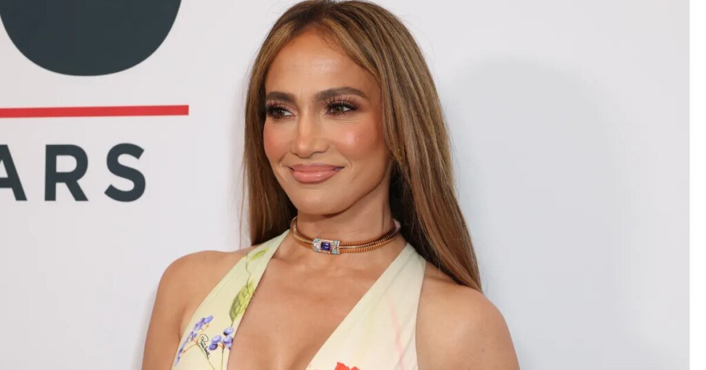 Jennifer Lopez's Gingham Dress Remains Timeless
