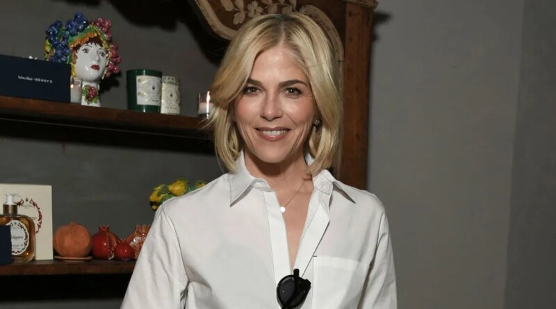 Selma Blair's Stylish Button-Up Tank Is Still in Stock at Nordstrom