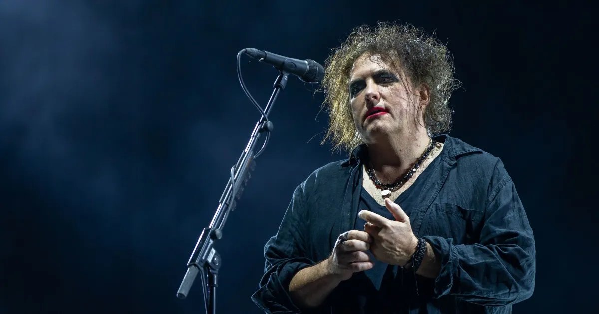 The Cure’s Robert Smith Criticizes World Cup Final Halftime Show