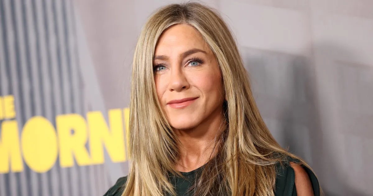 Jennifer Aniston Swears by This ‘Weightless’ Firming Cream for Wrinkle Control