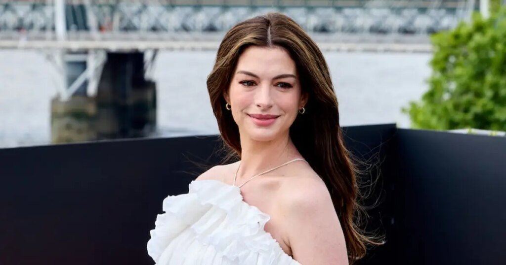Will Pregnant Anne Hathaway Share the Sex of Her Third Baby?