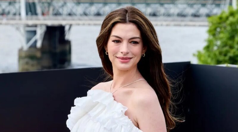 Will Pregnant Anne Hathaway Share the Sex of Her Third Baby?